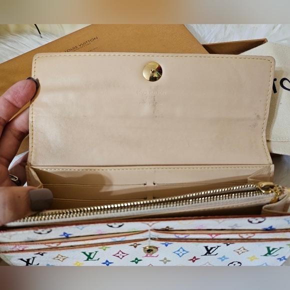 FOR @lolabunny254 ONLY 🌈 LV Murakami Wallet 🌈 - Picture 5 of 14